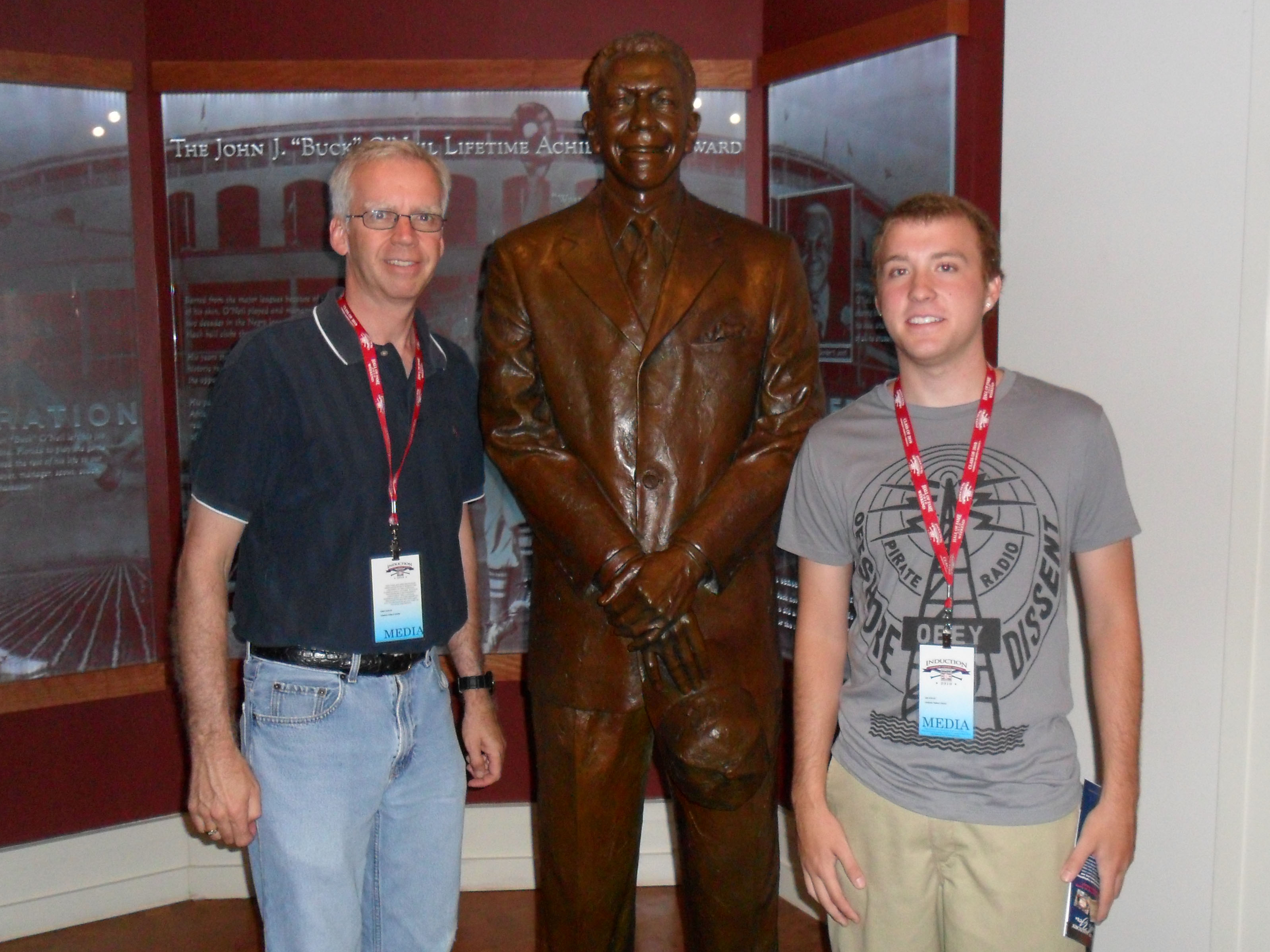 Greg Echlin and Ian Echlin with the John Buck lifetime achievement award statue